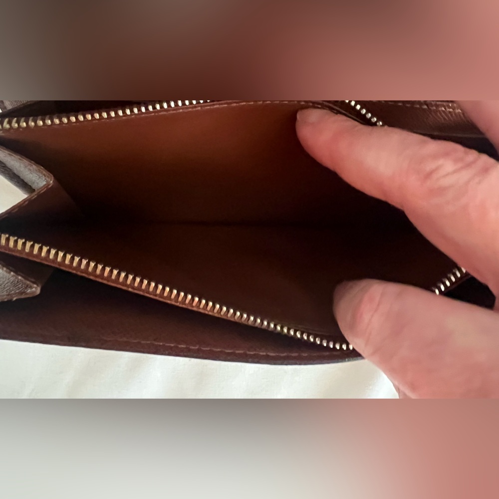 Louis Vuitton monogram Sarah wallet - Picture 3 of 16